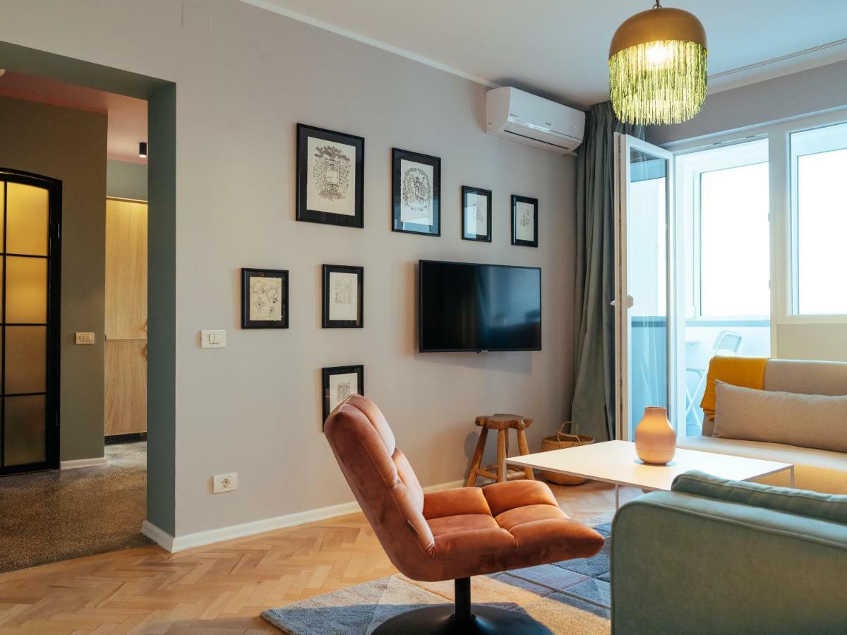 Parklake Design Apartment - Fabulous View - Netflix Bucarest Esterno foto